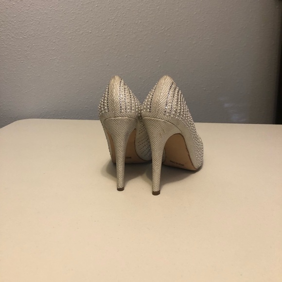Heels - Picture 2 of 4